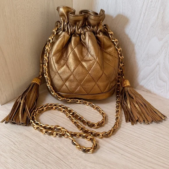 Vintage I Magnin Gold Quilted Drawstring cross body Chain Strap and tassels - Picture 1 of 15